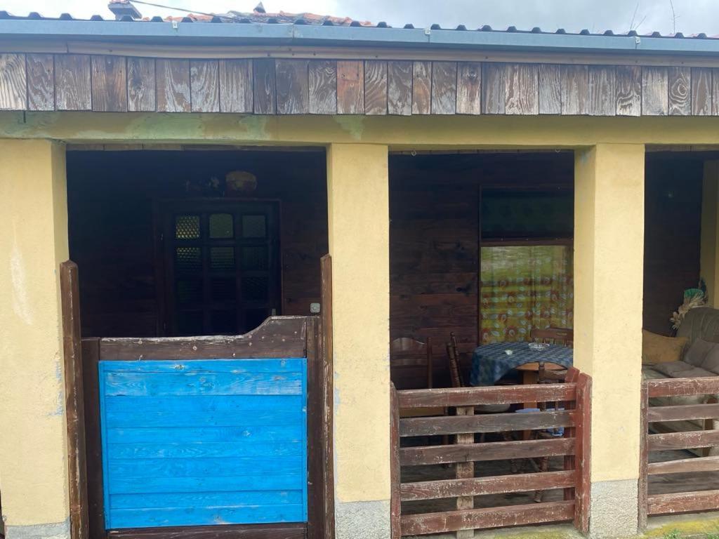 Farma 2 Guest House Cazin Exterior photo
